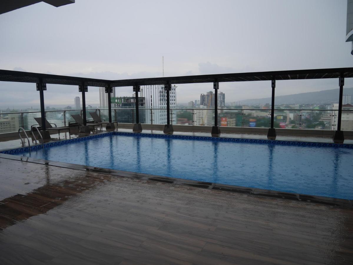 Trillium Residences Ayala Cebú Exterior foto
